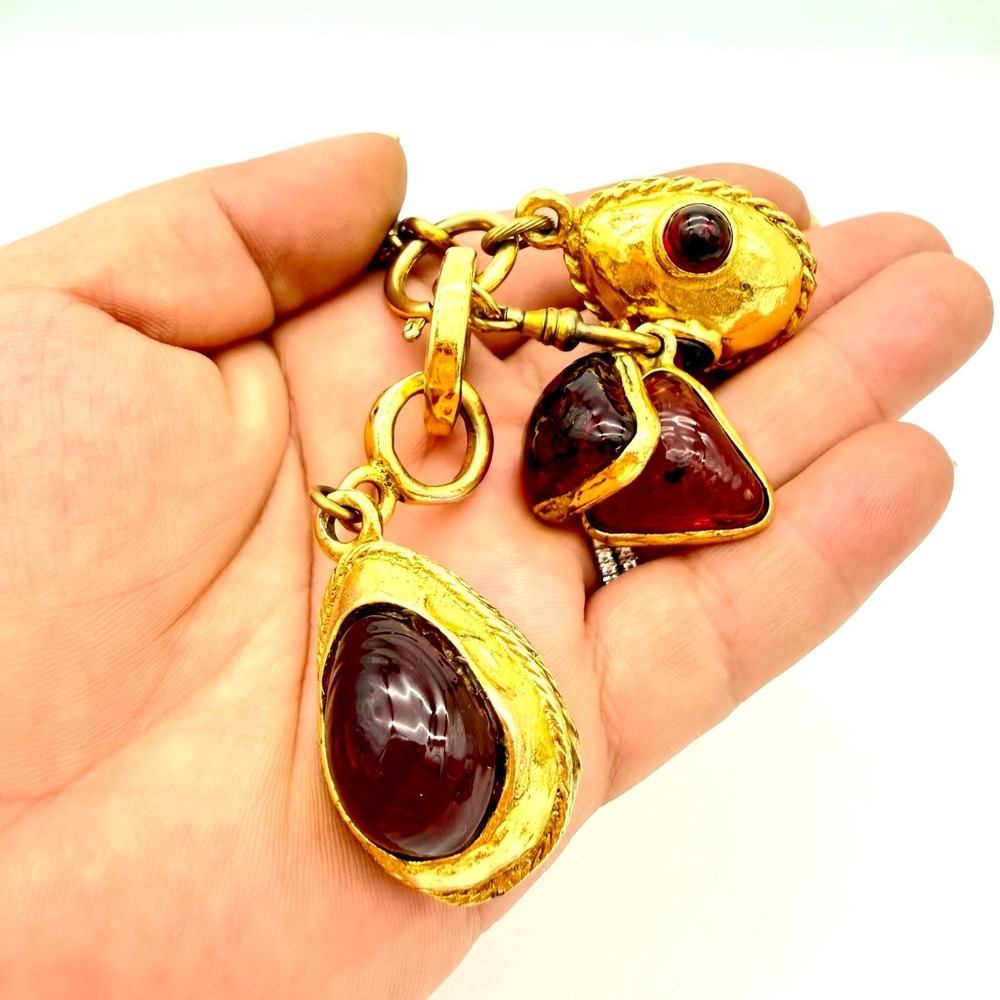 1970s CHANEL Gripoix Necklace Red Poured Glass Cluster 29" Gilt Chain VTG 105g - Picture 4 of 16